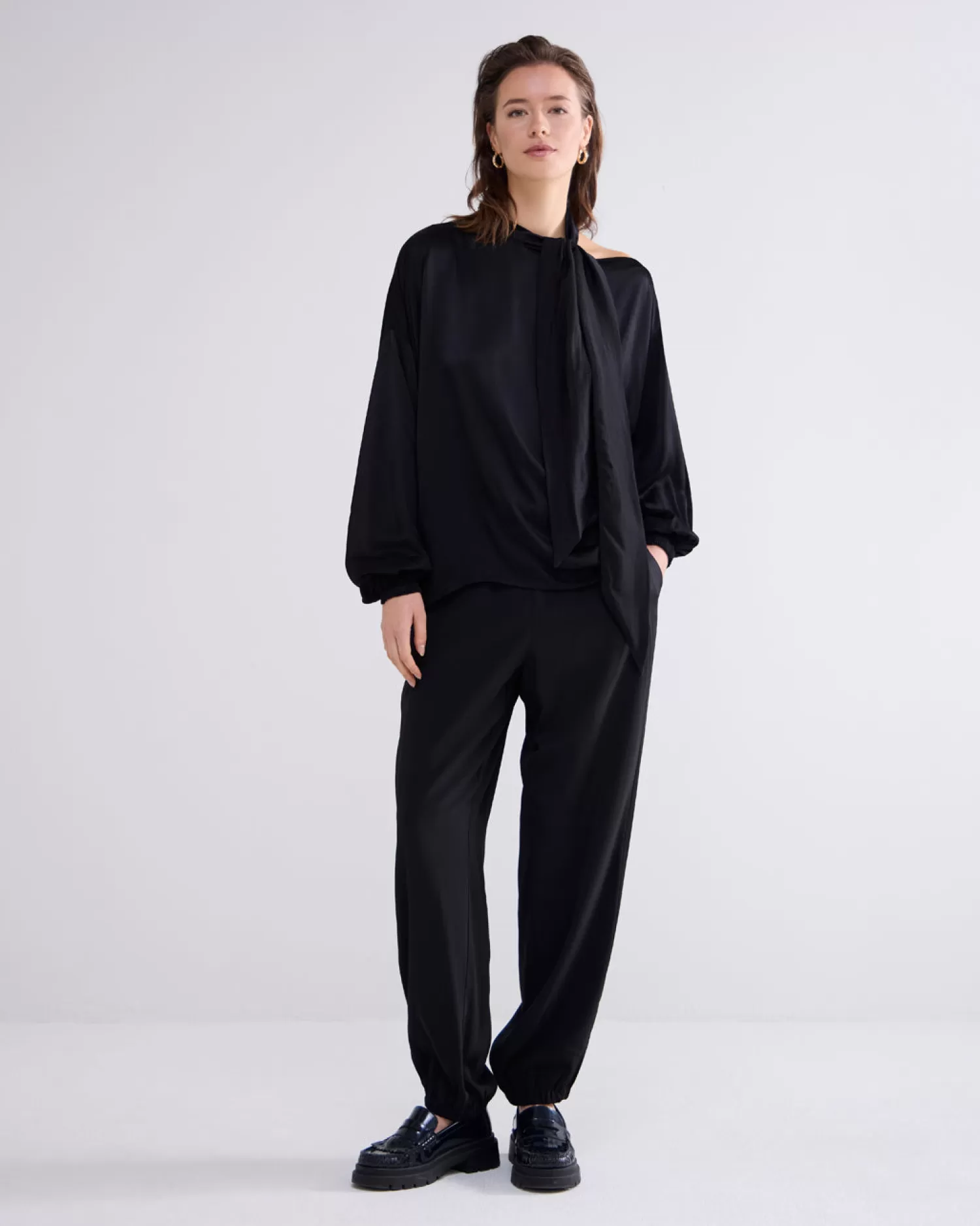 DAMES Summum Glanzende Top Met Strik